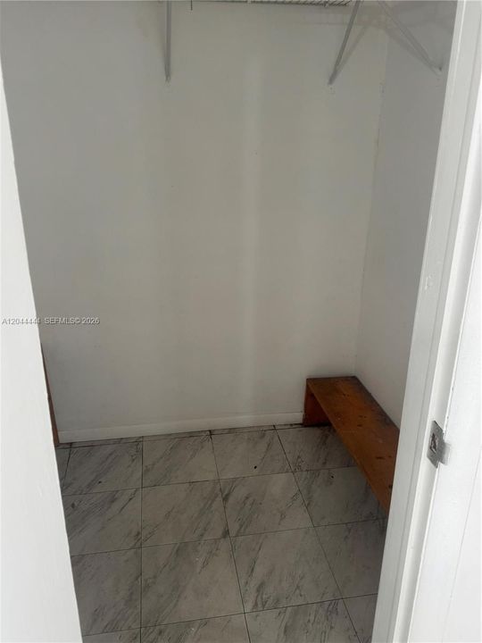 En Renta: $1,000 (1 camas, 1 baños, 700 Pies cuadrados)