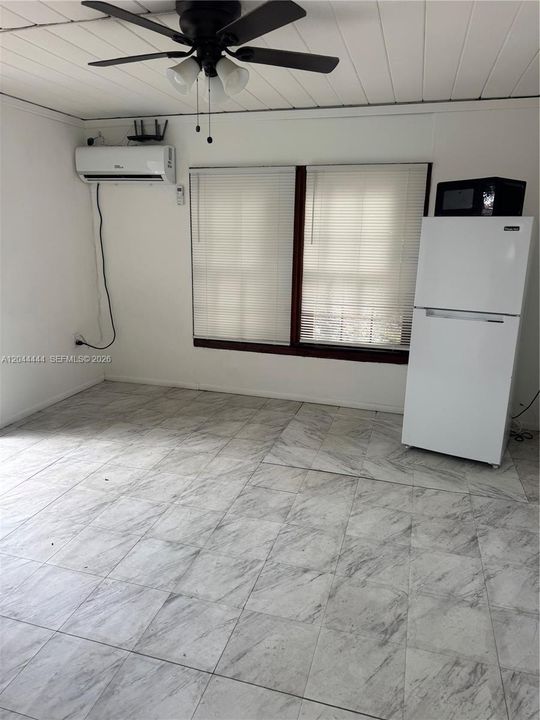 En Renta: $1,000 (1 camas, 1 baños, 700 Pies cuadrados)