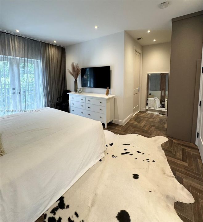 В аренду: $11,000 (3 спален, 3 ванн, 2300 Квадратных фут)