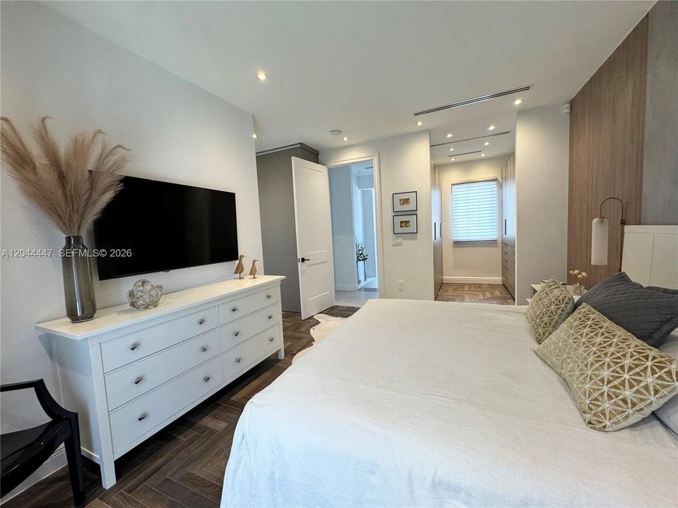 В аренду: $11,000 (3 спален, 3 ванн, 2300 Квадратных фут)