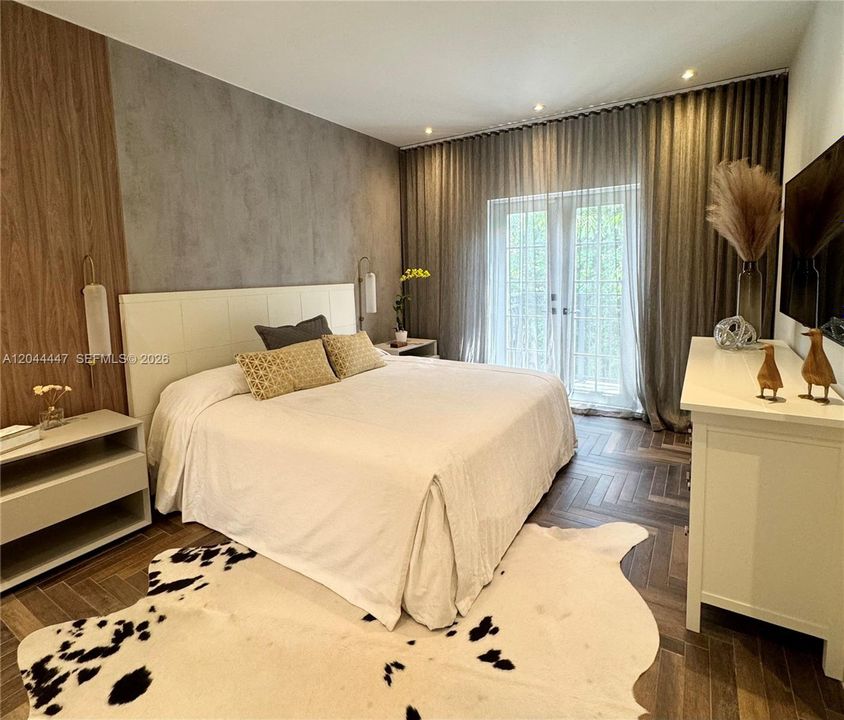 В аренду: $11,000 (3 спален, 3 ванн, 2300 Квадратных фут)
