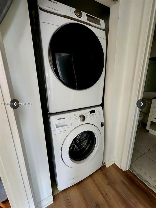 For Rent: $2,300 (1 beds, 1 baths, 754 Square Feet)