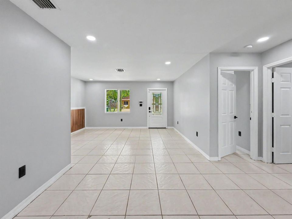 Master Tub