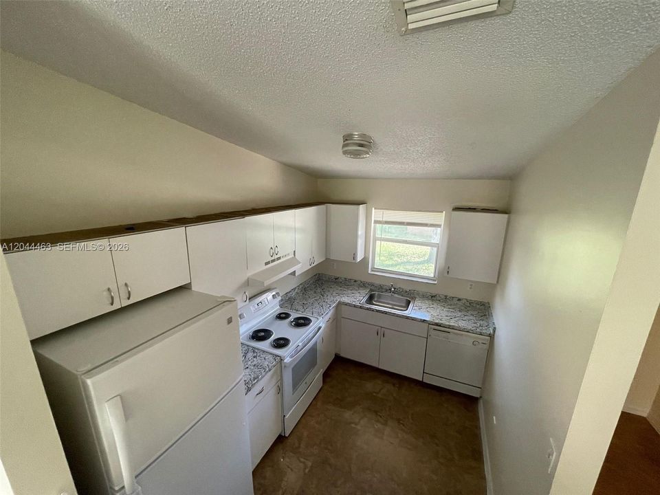 En Renta: $1,999 (2 camas, 2 baños, 1050 Pies cuadrados)