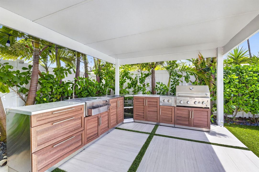Covered Outdoor Kitchen