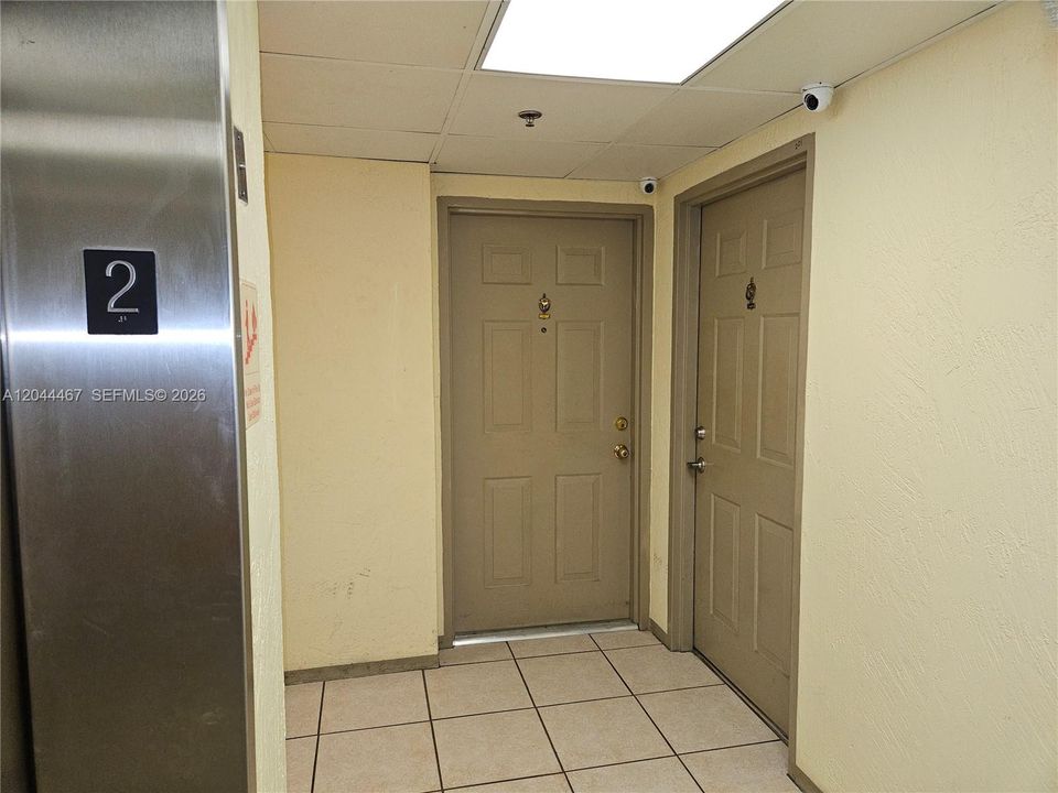 For Rent: $1,900 (1 beds, 1 baths, 605 Square Feet)