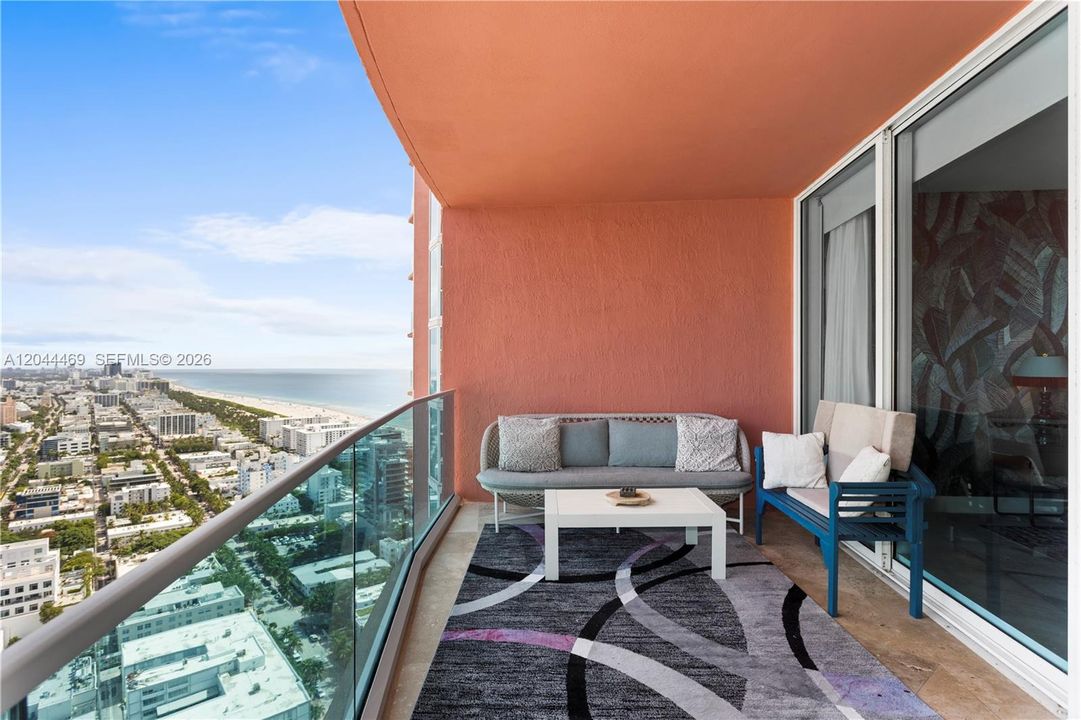 For Sale: $3,500,000 (2 beds, 2 baths, 1960 Square Feet)