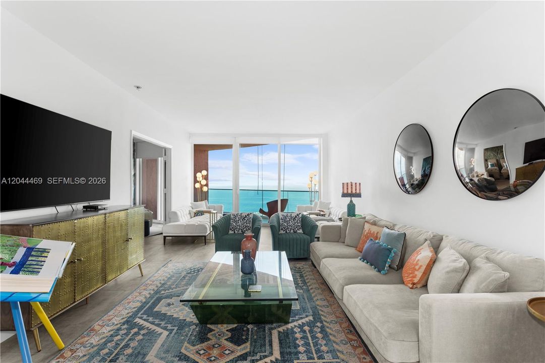 For Sale: $3,500,000 (2 beds, 2 baths, 1960 Square Feet)