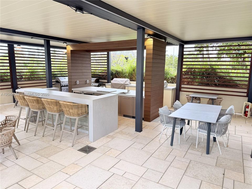 En Venta: $3,500,000 (2 camas, 2 baños, 1960 Pies cuadrados)