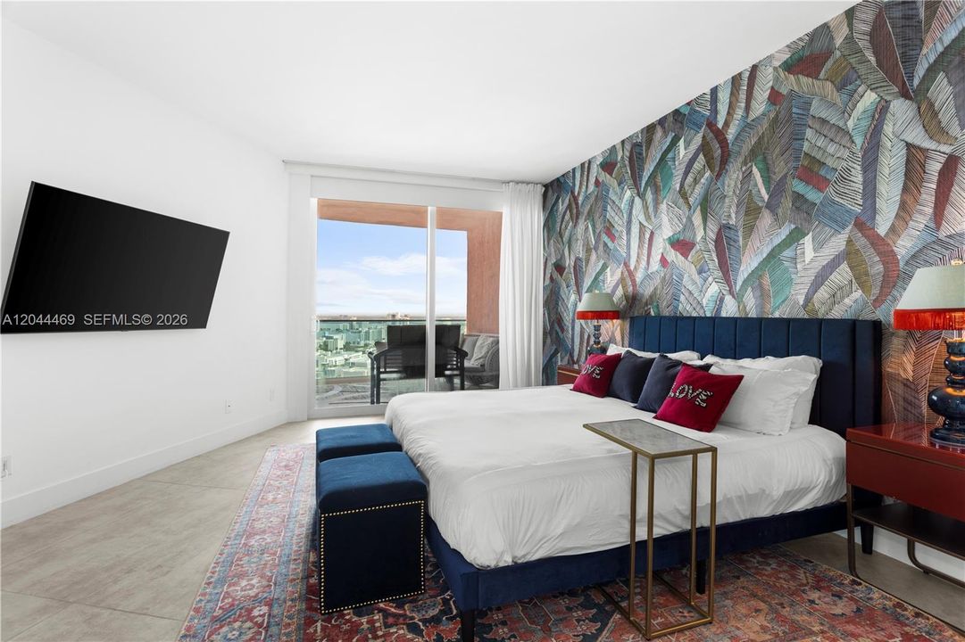 For Sale: $3,500,000 (2 beds, 2 baths, 1960 Square Feet)
