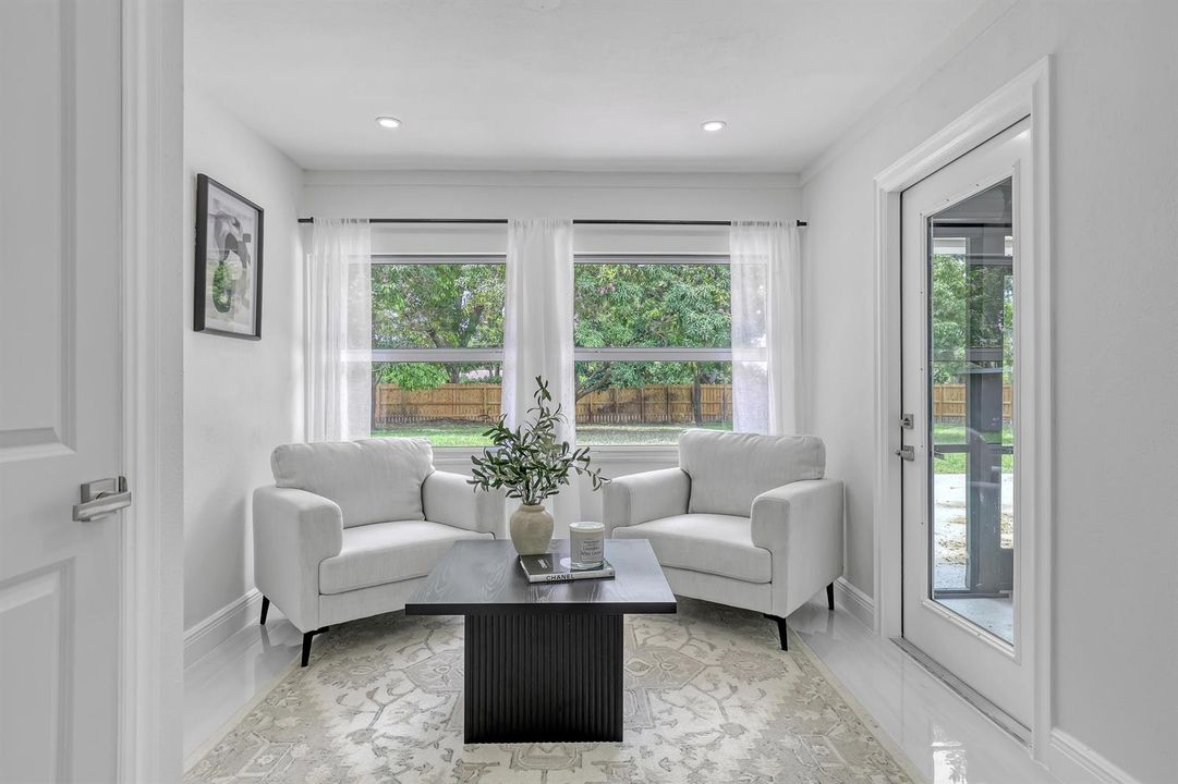 6185 White Oak (16)