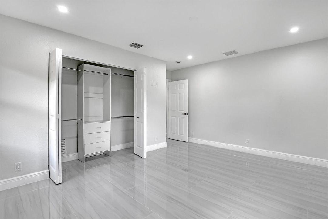 6185 White Oak (39)