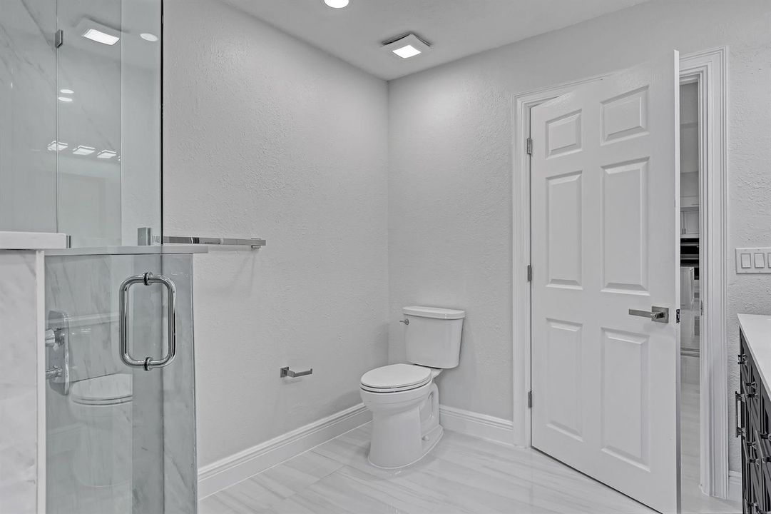 6185 White Oak (42)