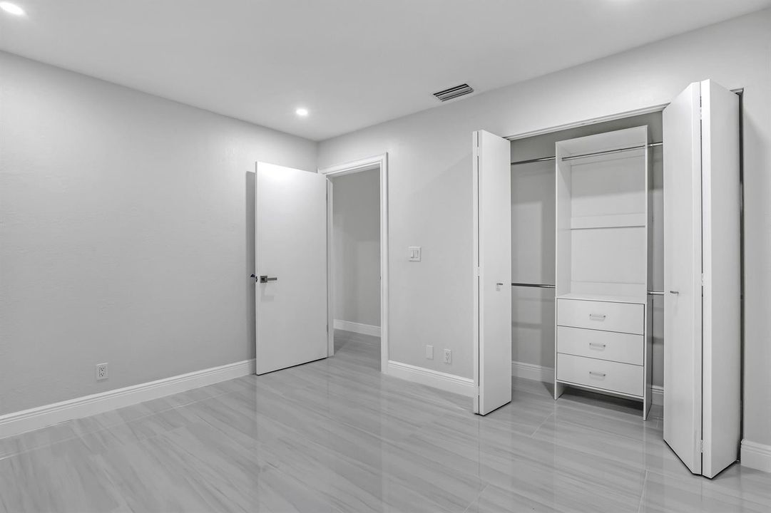 6185 White Oak (46)