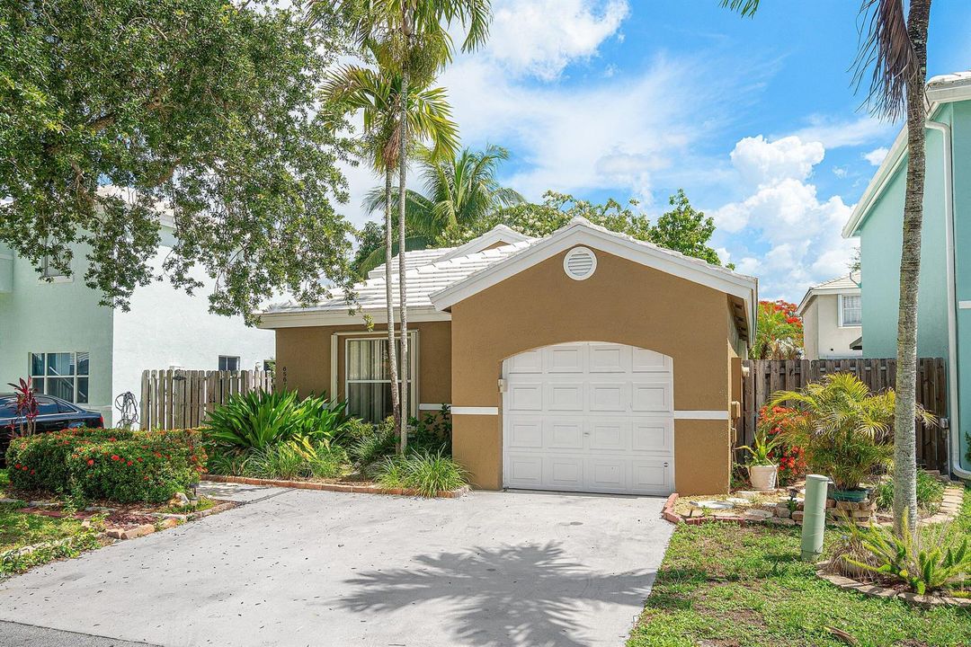 002-6561FernStreet-Margate-FL-33063-SMAL