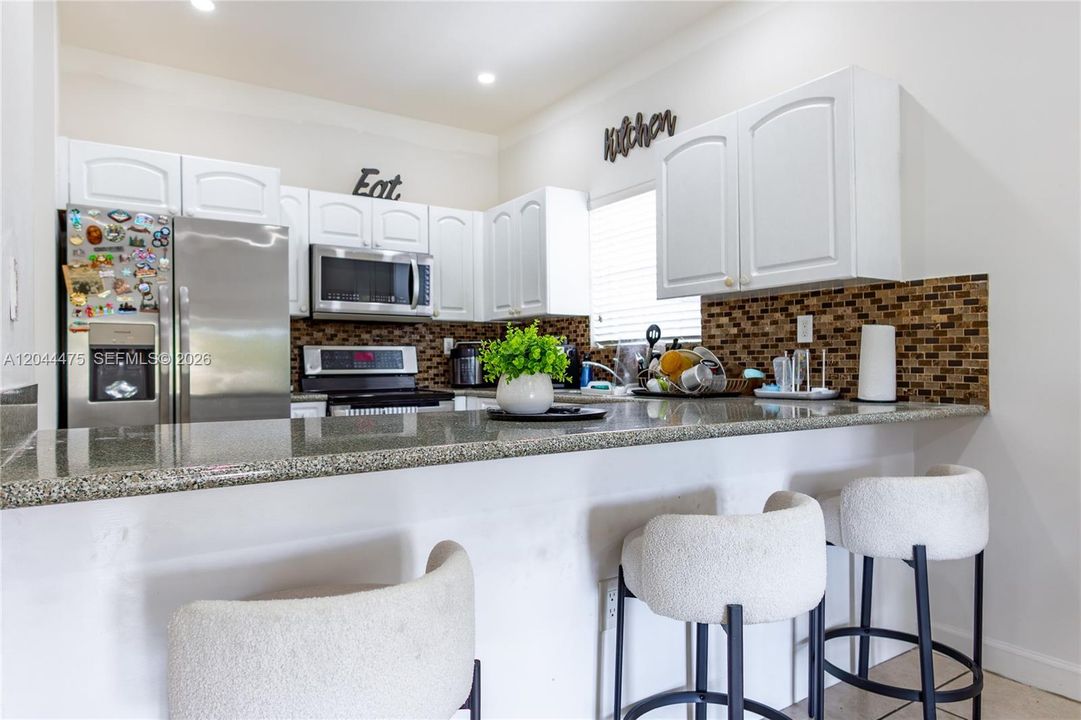 For Sale: $779,900 (3 beds, 2 baths, 1711 Square Feet)