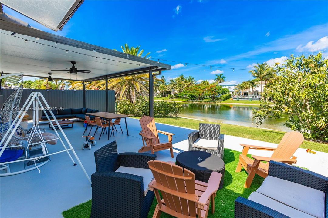 For Sale: $779,900 (3 beds, 2 baths, 1711 Square Feet)