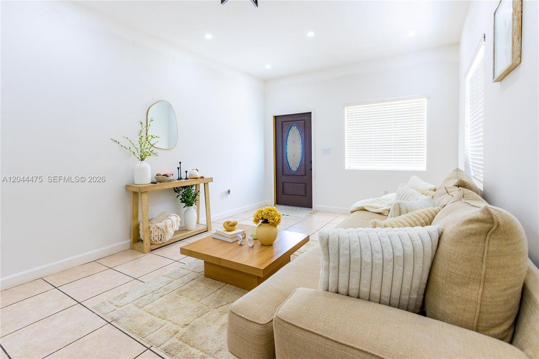 For Sale: $779,900 (3 beds, 2 baths, 1711 Square Feet)