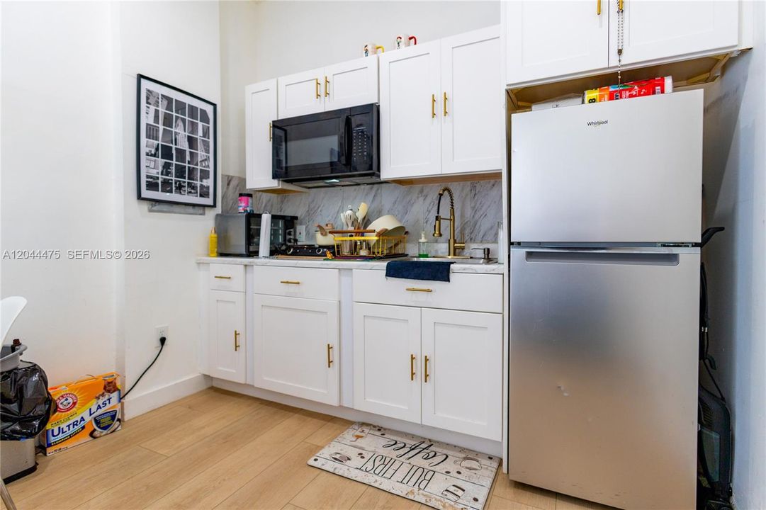 For Sale: $779,900 (3 beds, 2 baths, 1711 Square Feet)