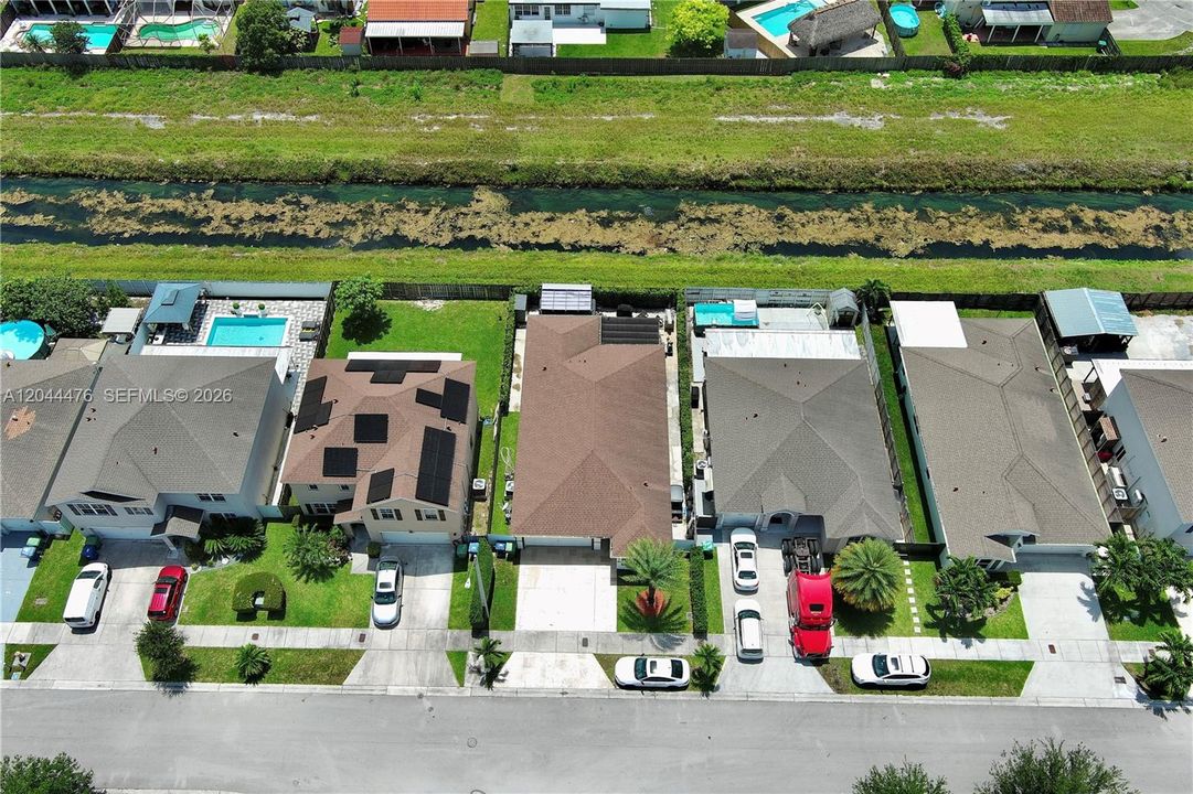 На продажу: $655,000 (4 спален, 2 ванн, 1730 Квадратных фут)