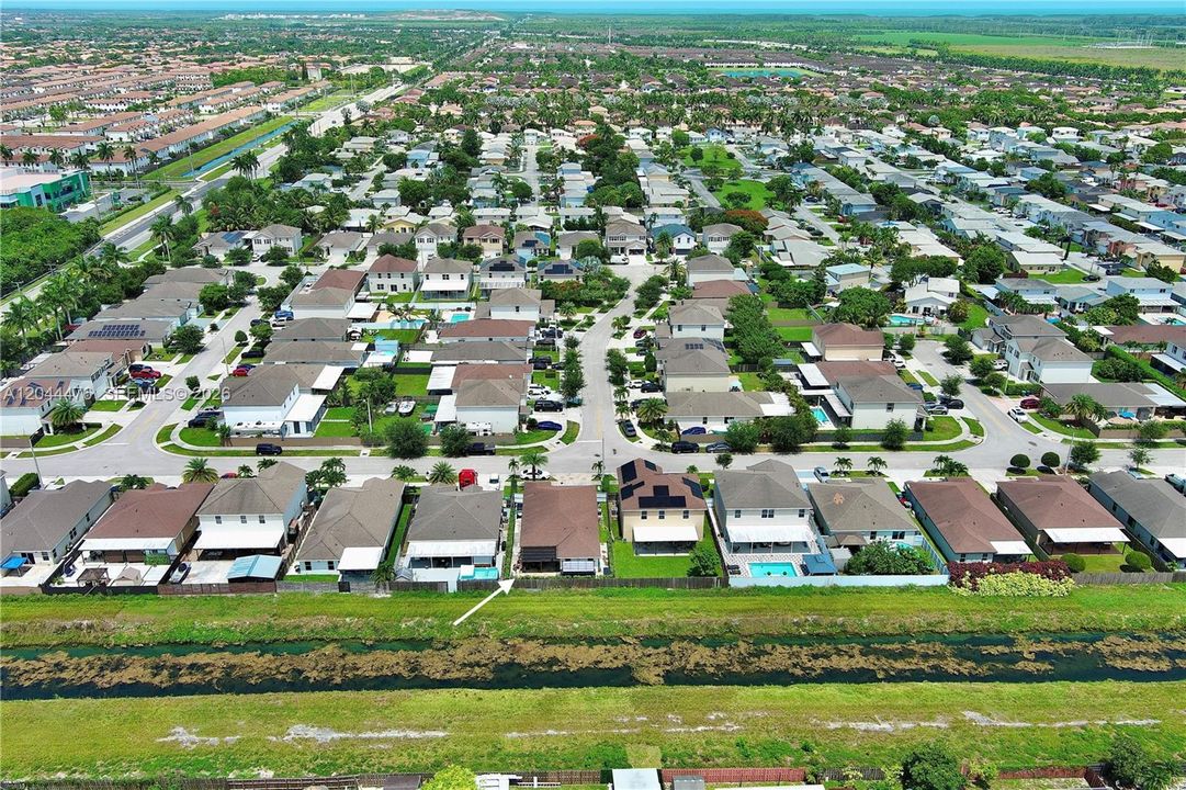 На продажу: $655,000 (4 спален, 2 ванн, 1730 Квадратных фут)