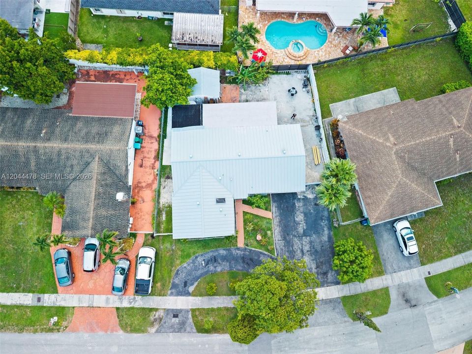 For Sale: $760,000 (3 beds, 2 baths, 1362 Square Feet)