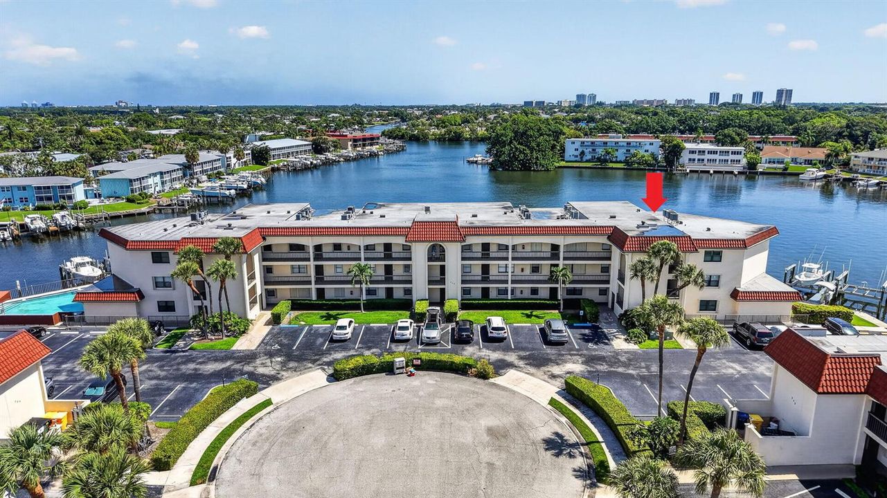 313 Lake Circle