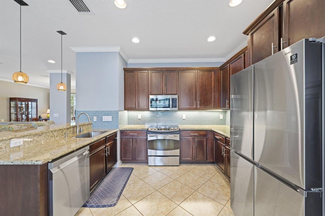 8396 Calabria Lakes Drive - 27.jpg-SMALL