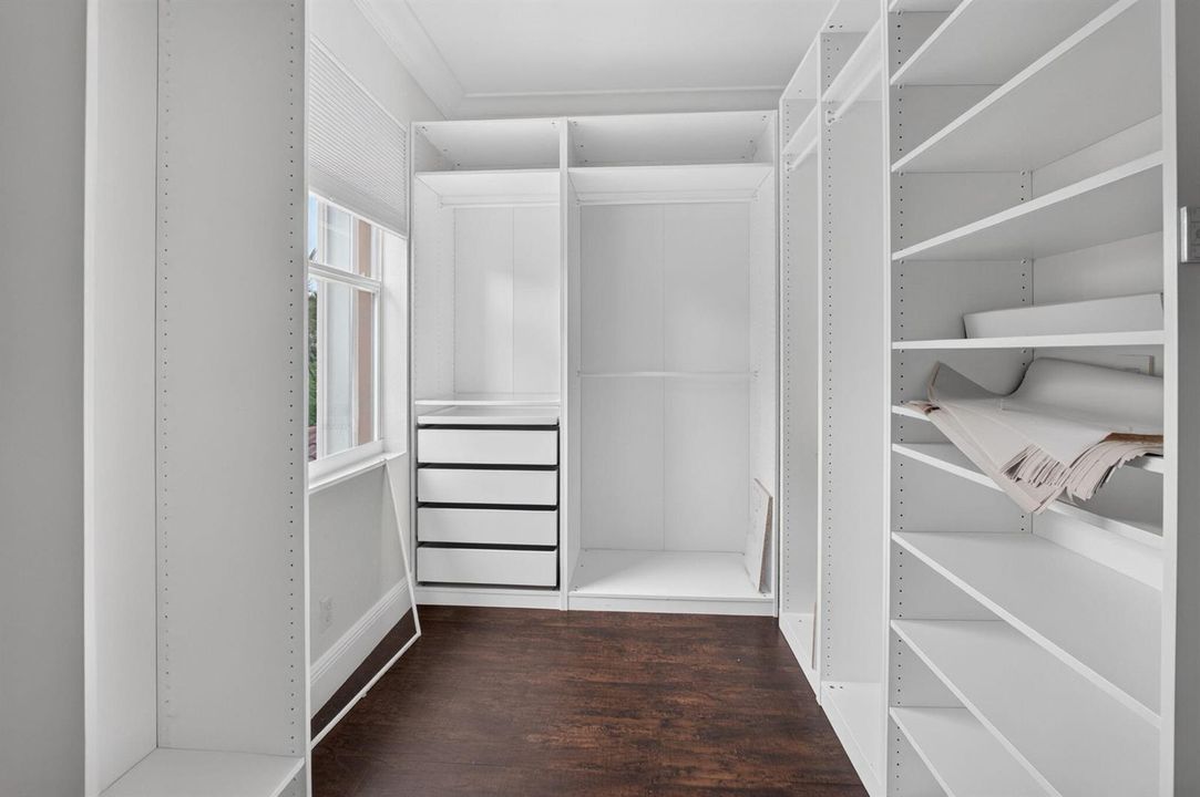Walk in Closet