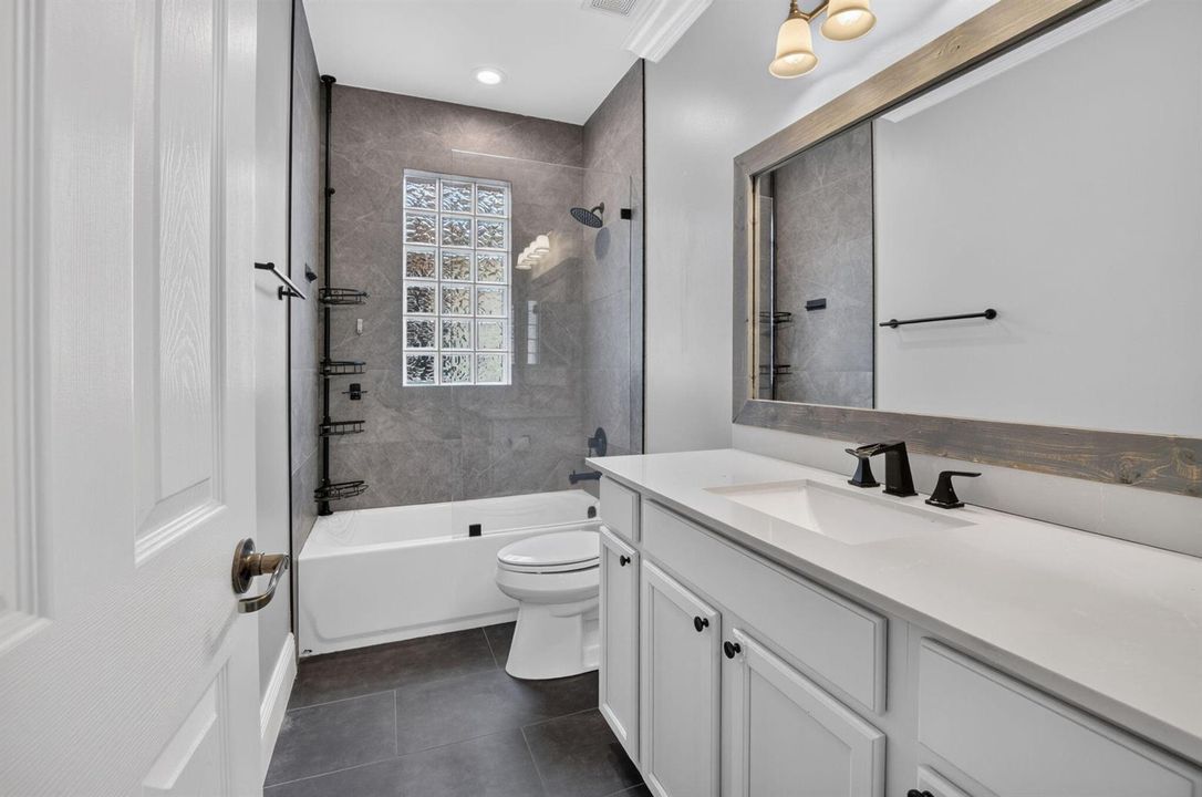 2nd Bathroom
