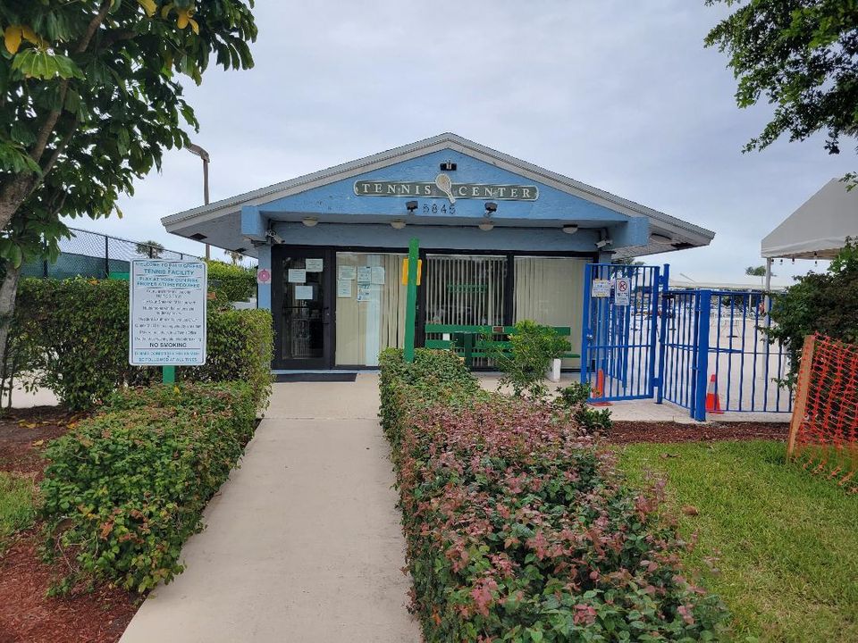 Tennis Center