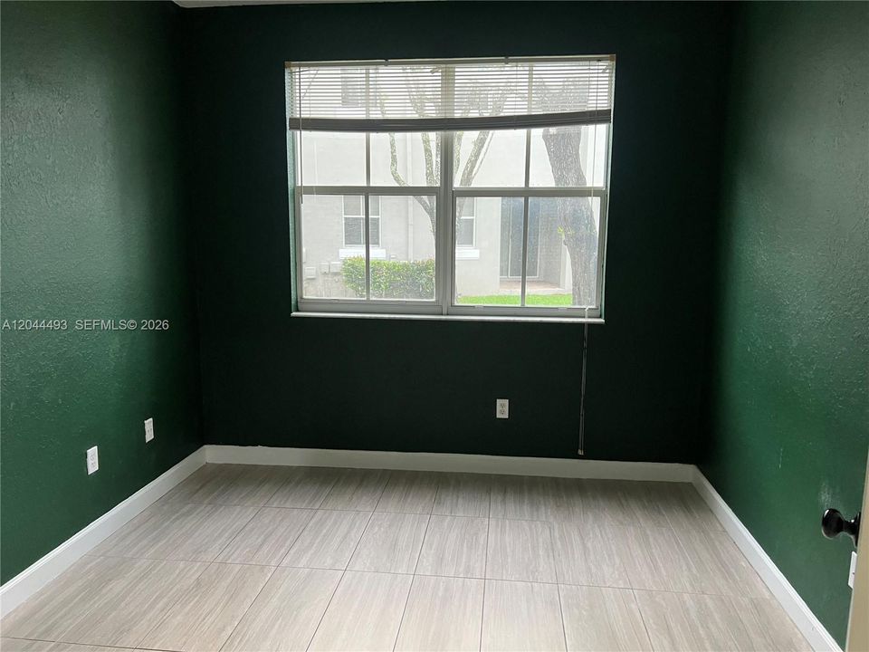 В аренду: $3,200 (3 спален, 3 ванн, 1701 Квадратных фут)