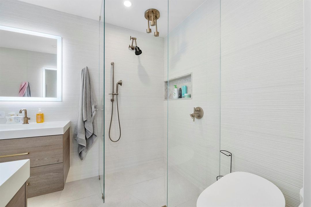 725 Ne 36th St_039
