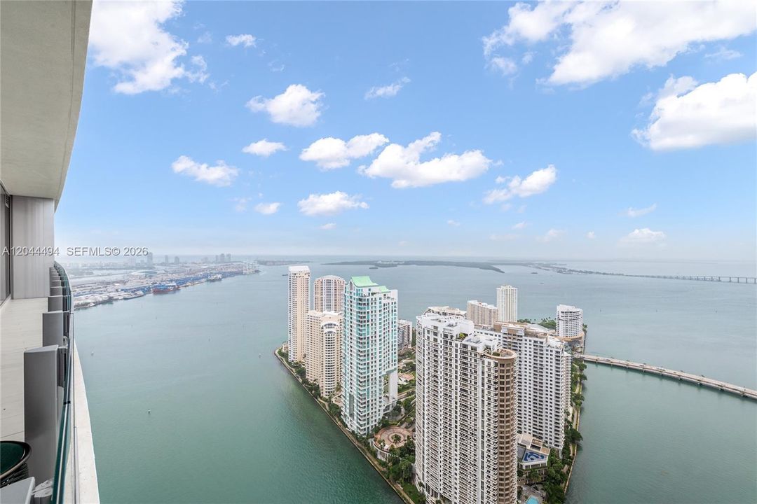 For Rent: $33,000 (3 beds, 5 baths, 3214 Square Feet)
