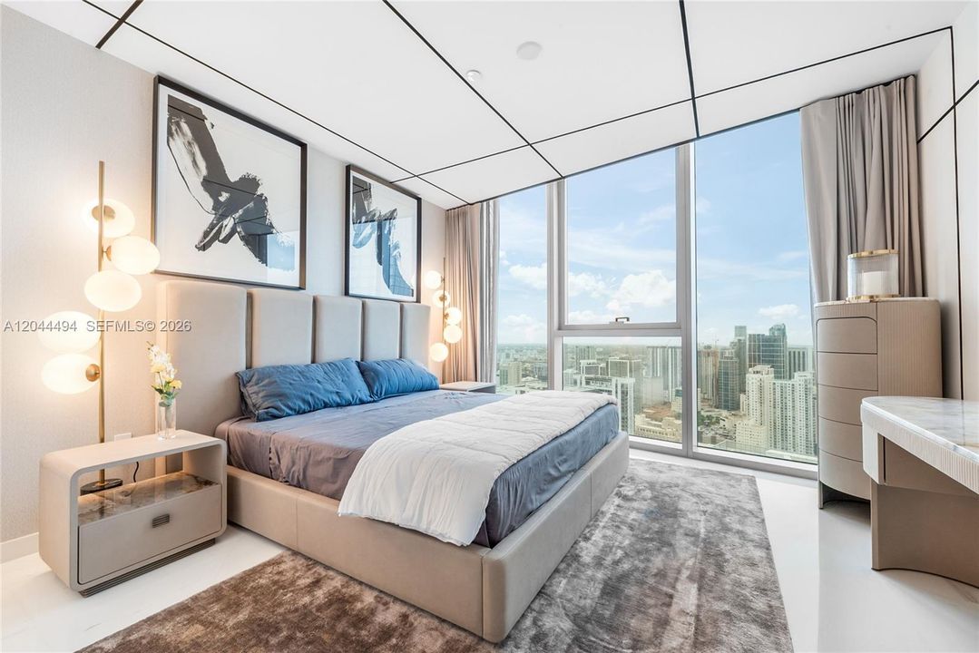 For Rent: $33,000 (3 beds, 5 baths, 3214 Square Feet)