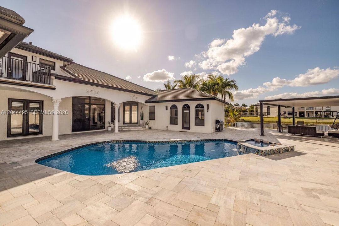На продажу: $1,725,000 (7 спален, 5 ванн, 3966 Квадратных фут)