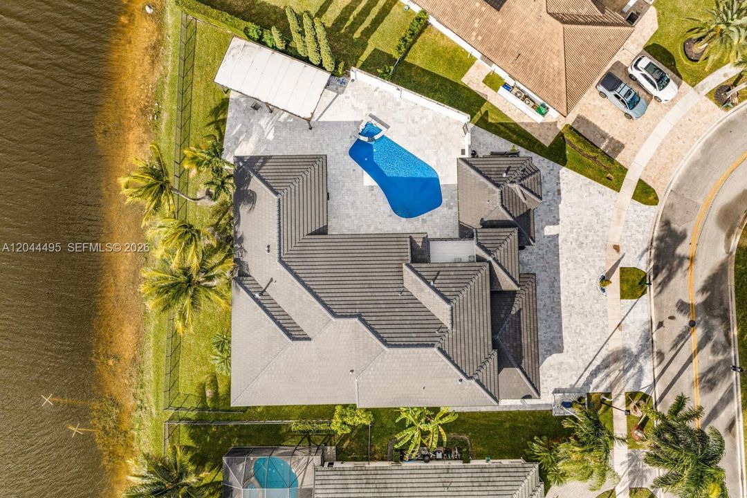 На продажу: $1,725,000 (7 спален, 5 ванн, 3966 Квадратных фут)