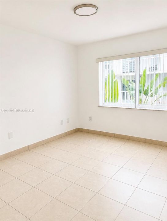 В аренду: $2,400 (2 спален, 1 ванн, 0 Квадратных фут)