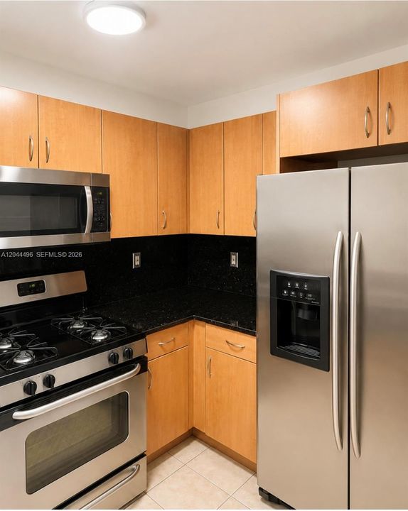 В аренду: $2,400 (2 спален, 1 ванн, 0 Квадратных фут)