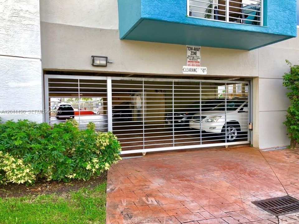 В аренду: $2,400 (2 спален, 1 ванн, 0 Квадратных фут)