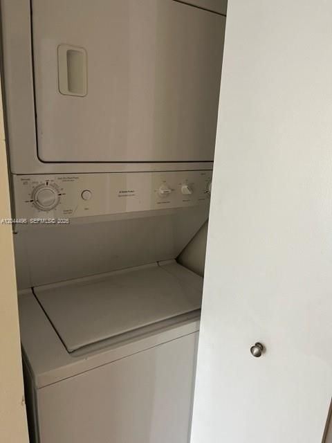 В аренду: $2,400 (2 спален, 1 ванн, 0 Квадратных фут)