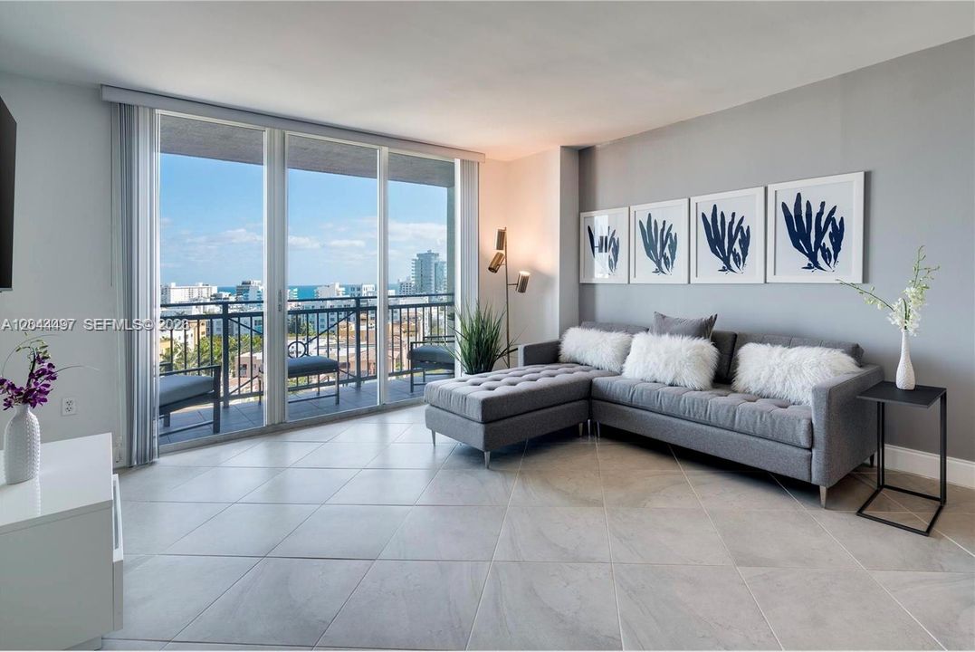 For Rent: $4,100 (1 beds, 1 baths, 740 Square Feet)