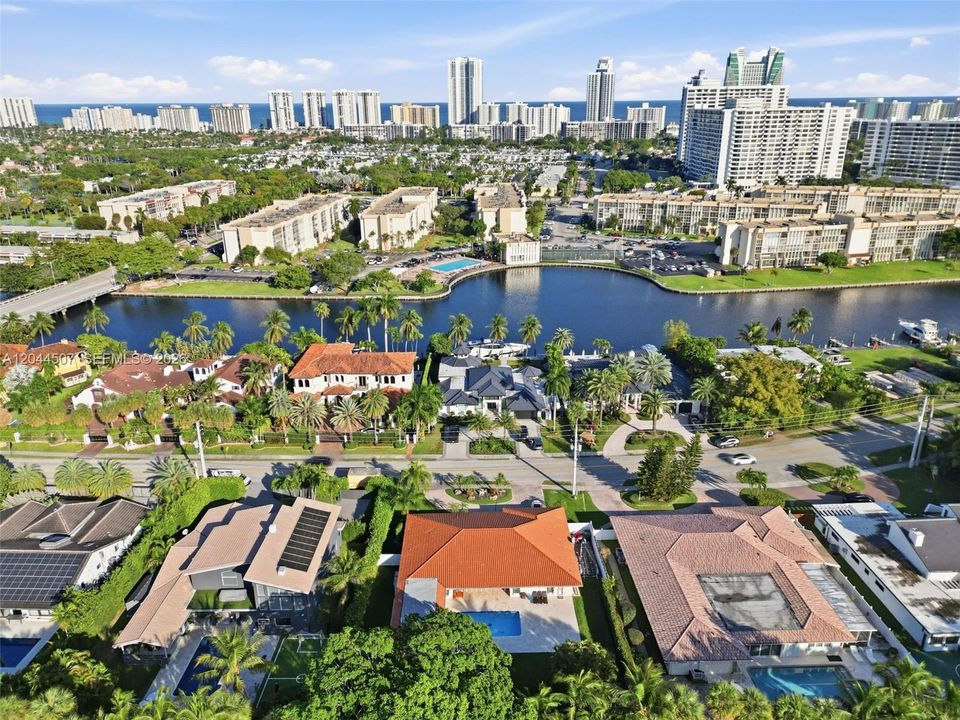 На продажу: $2,200,000 (4 спален, 3 ванн, 2849 Квадратных фут)