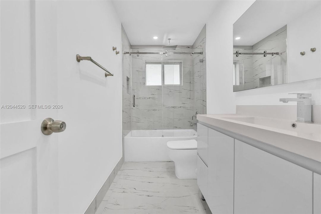 For Rent: $7,800 (4 beds, 2 baths, 2085 Square Feet)