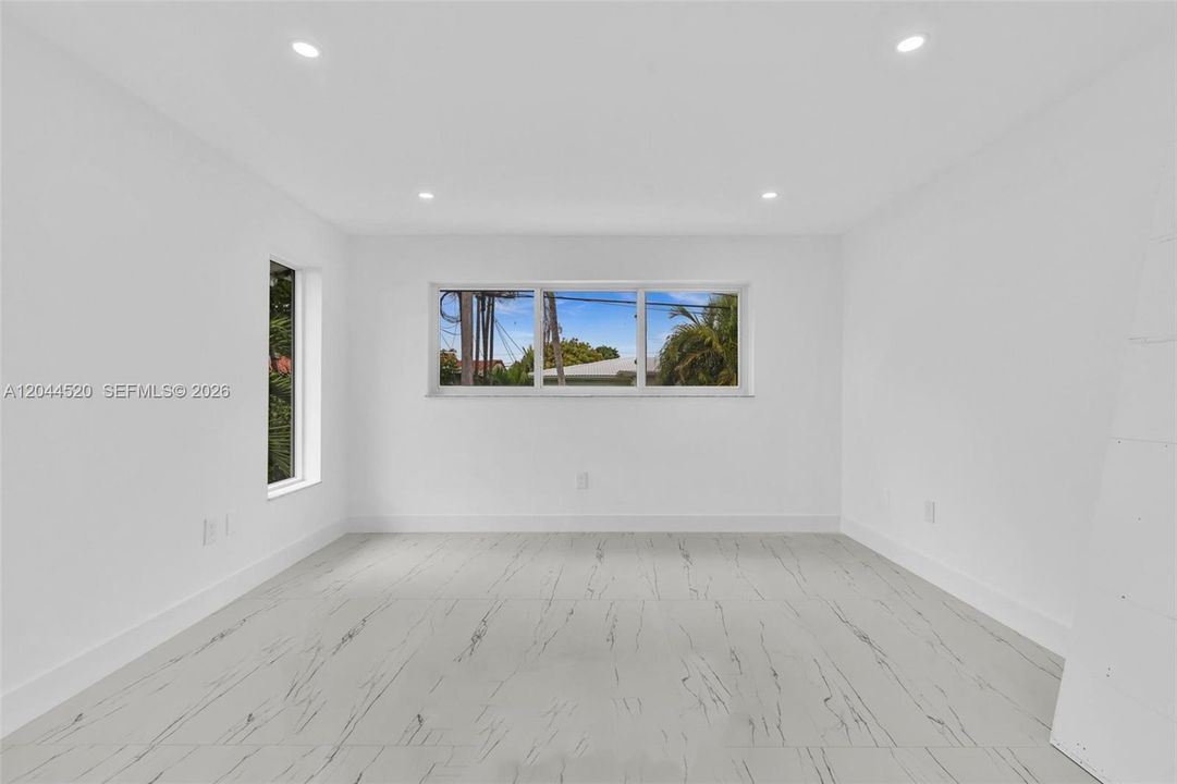 For Rent: $7,800 (4 beds, 2 baths, 2085 Square Feet)