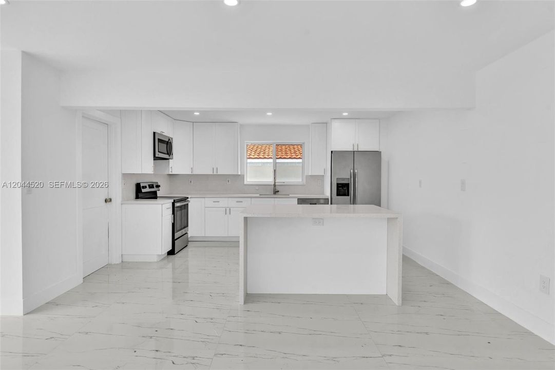 For Rent: $7,800 (4 beds, 2 baths, 2085 Square Feet)