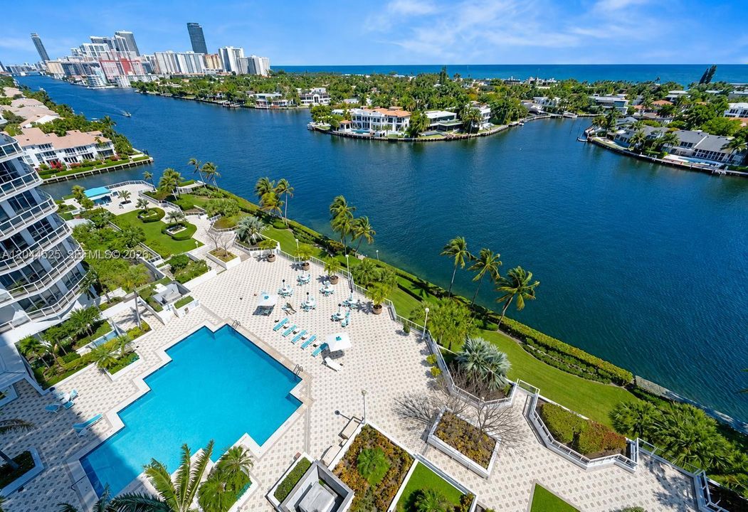 En Venta: $1,499,999 (2 camas, 2 baños, 2370 Pies cuadrados)
