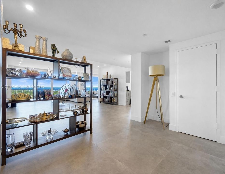 En Venta: $1,499,999 (2 camas, 2 baños, 2370 Pies cuadrados)