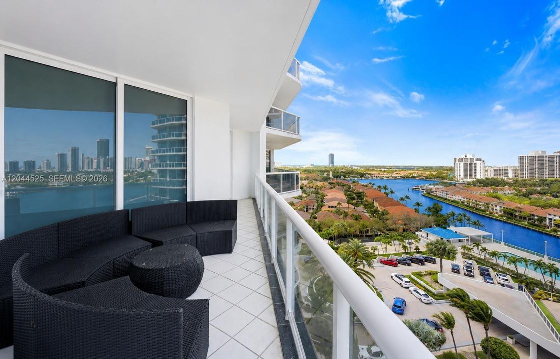 En Venta: $1,499,999 (2 camas, 2 baños, 2370 Pies cuadrados)