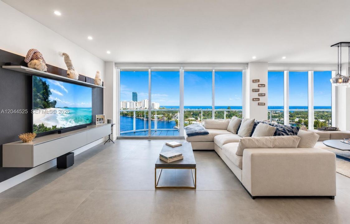 En Venta: $1,499,999 (2 camas, 2 baños, 2370 Pies cuadrados)